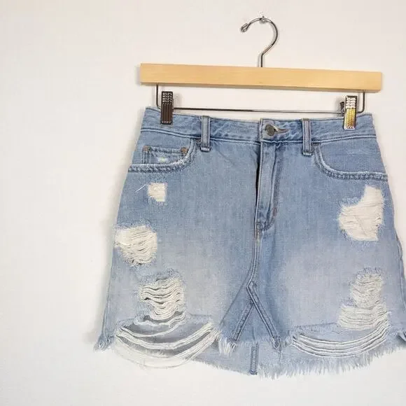 Hollister Light Wash Distressed Denim High Rise Mini Skirt Size 26 - Picture 3 of 8